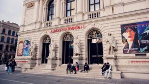 The impressive architecture reflects the Albertina Modern´s cultural significance, housing a vast collection of contemporary art.