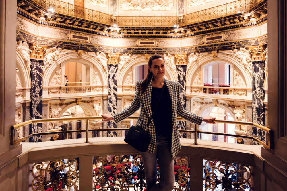 Photo spot with a view of the Kunsthistorisches Museum Café-Restaurant