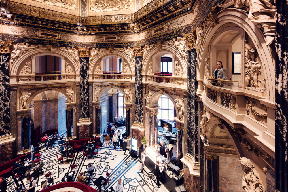 Photo spot with a view of the Kunsthistorisches Museum Café-Restaurant