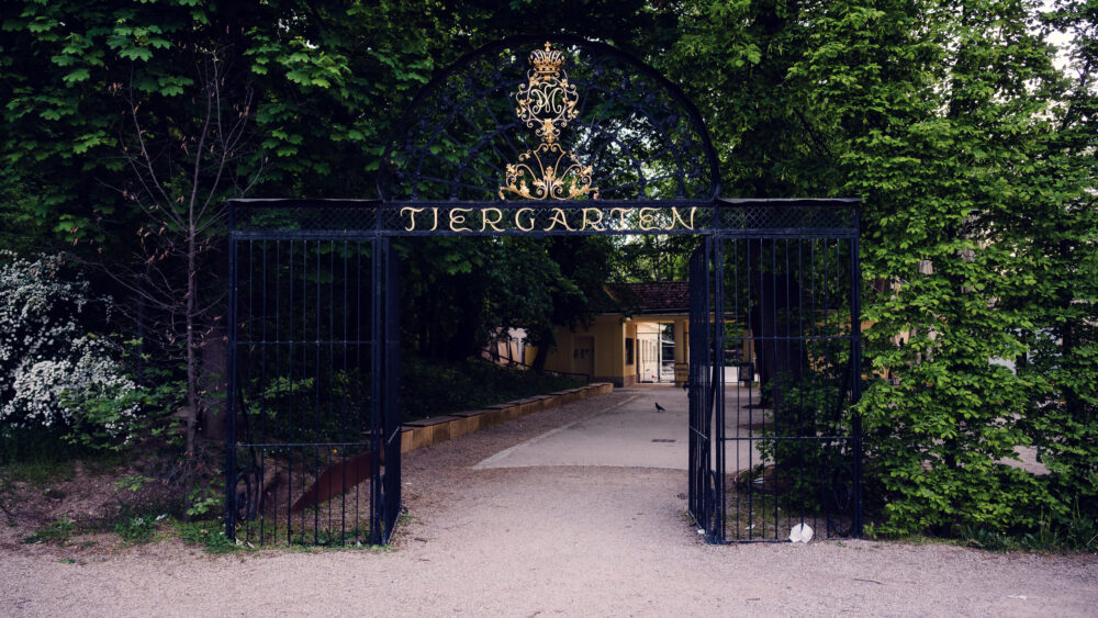 Entry gate at Schönbrunn Zoo Vienna.