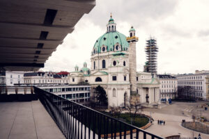 The big terrace with view on the Karlskirche at The Wien Museum.