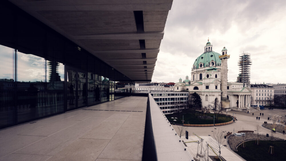 The big terrace with view on the Karlskirche at The Wien Museum.
