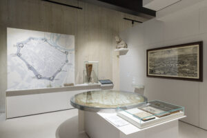 Exhibition view "Vienna. My History", section "Residence and Fortress City", 2023, Photo: Lisa Rastl, Wien Museum.