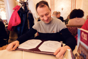 A delightful assortment of Viennese sweets and pastries, offering a taste of Vienna's rich dessert tradition.