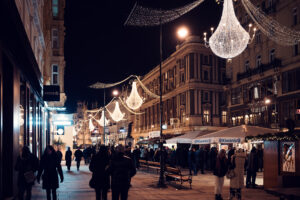 The sparkling Christmas decorations on the Graben draw both locals and visitors, enhancing the winter charm of Vienna.