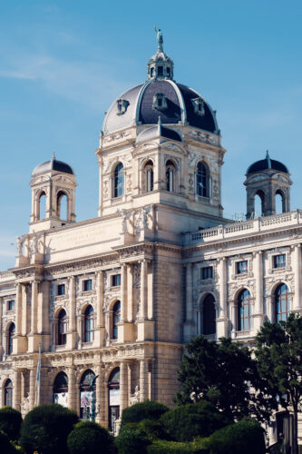 Naturhistorisches Museum Wien (Natural History Museum Vienna) with its impressive Renaissance Revival architecture located on Maria-Theresien-Platz, featuring the distinctive octagonal dome and ornate facade.