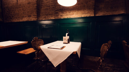 Cozy interior of Figlmüller Bäckerstrasse, featuring traditional Viennese restaurant decor.
