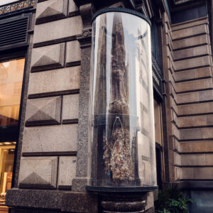 Historic Stock im Eisen at the corner of Kärntner Straße, a mysterious tree trunk filled with medieval nails.