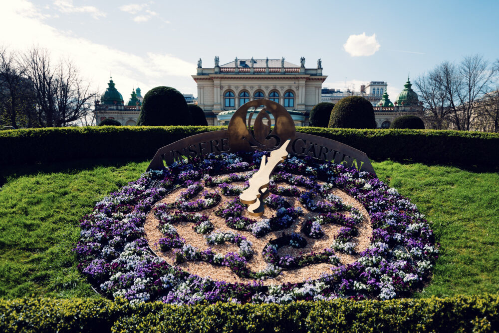Stadtpark's famous flower clock in seasonal bloom.