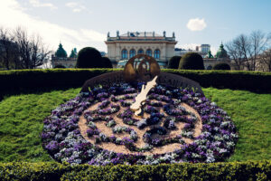 Stadtpark's famous flower clock in seasonal bloom.