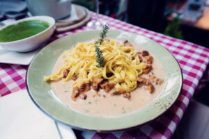 Seasonal Eierschwammerl in cream sauce at Martin Sepp.