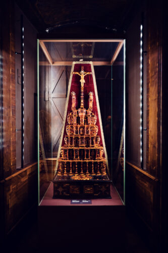 Extraordinary Amber Altar at Vienna's Imperial Treasury, a masterpiece of baroque amber craftsmanship.