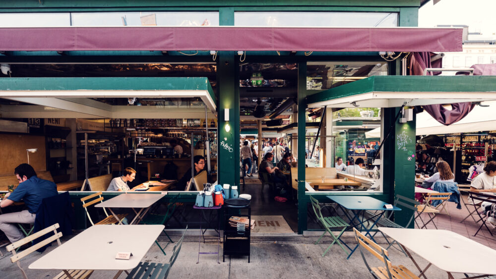 The mix of industrial elements and Oriental details offers endless possibilities for urban photography.