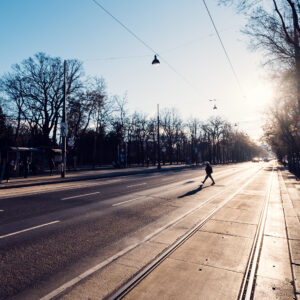Vista aerea della Ringstrasse di Vienna, il grande viale circolare di 5,3 km con tram storici e palazzi monumentali.