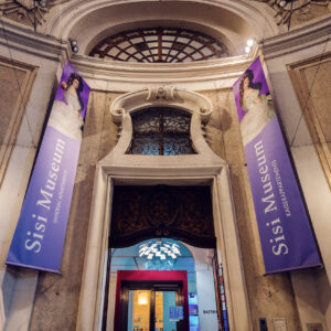 Portale d'ingresso storico del Museo di Sissi nella Hofburg a Vienna.