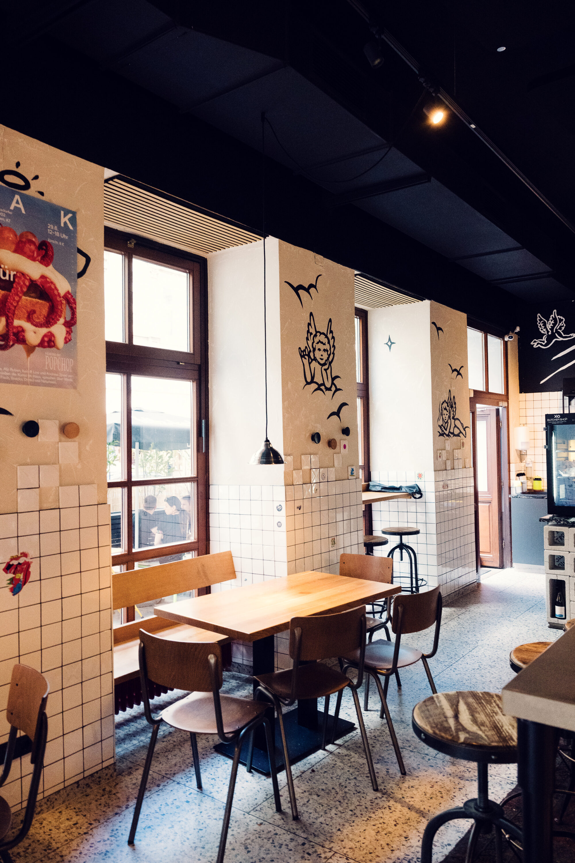 Restaurant interior XO Grill Neubaugasse showcasing modern Austrian dining.